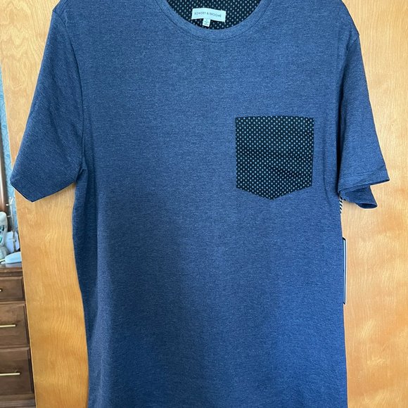 NWT! Navy Blue Cotton Blend T-Shirt Patterned Pocket // Bowery & Broome Men's L - Picture 2 of 6